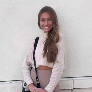 Meet your Posher, Alexis